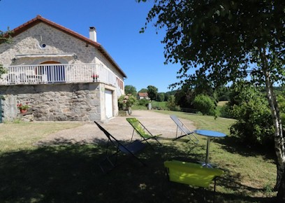 Gîte Le Roucal Haut, Gîte à Parlan