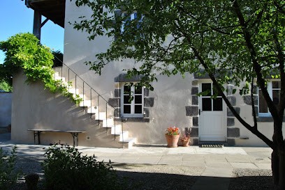 LES TROIS CLOCHERS - Gîte, Gîte à Teilhède