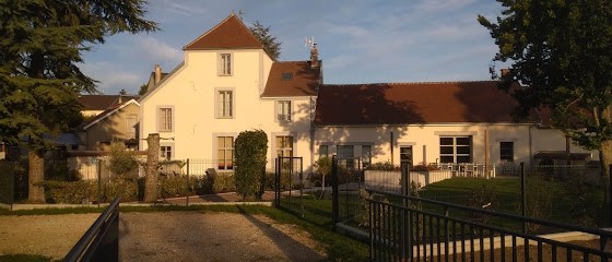 Gite de Luxe avec piscine L'Escale des Aulnes, Gîte à Verneuil