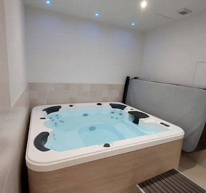 Appartement 4-6 Pers Avec Spa, Gîte à Aurillac