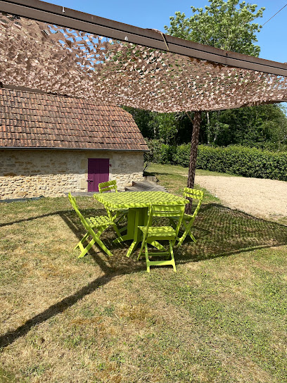 Gîte Les Tazons Pgs, Gîte à Montipouret