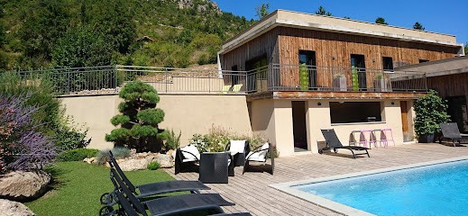 Villa Gorges Du Tarn - Meublé 5 étoiles En Location, Gîte à Mostuéjouls