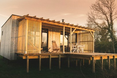 Aux Cabanes • L’hébergement le plus proche de la Nature, Gîte à Grand-Laviers