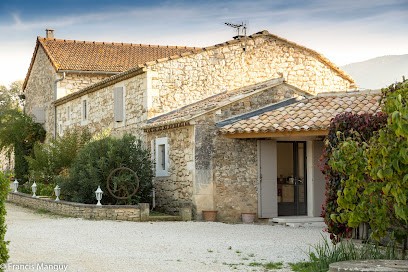 Le Pin de Barail, Gîte à Oppède